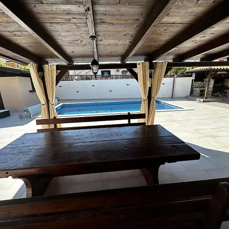 Peaceful Tereza Vantacici